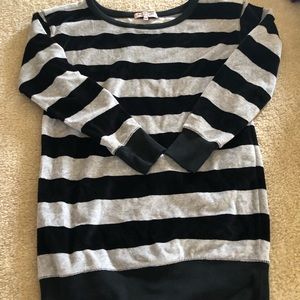 Juicy couture long sleeve sweatshirt size small